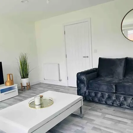 Luxurious New Built Kingsize Bedroom Séjour chez l'habitant *