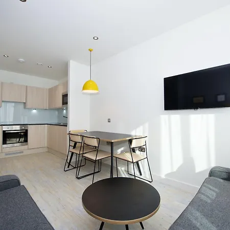 Apart-hotel Staycity Piccadilly 4*