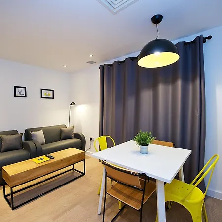 Apart-hotel Staycity Piccadilly 4*