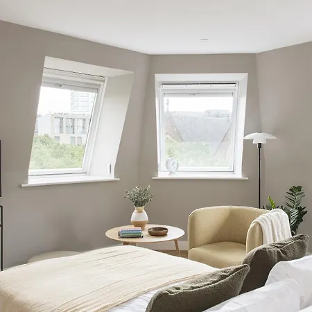 Cove Minshull Street Aparthotel 4*