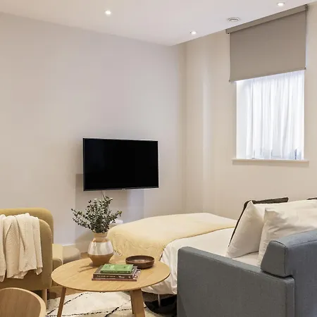 Cove Minshull Street 4*