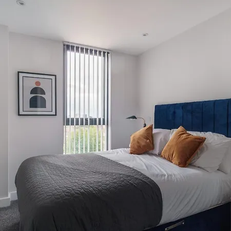 Stunning Brand New 3bed Apartment! *