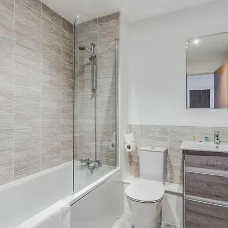 Guestready - Peaceful Retreat In Salford Manchester