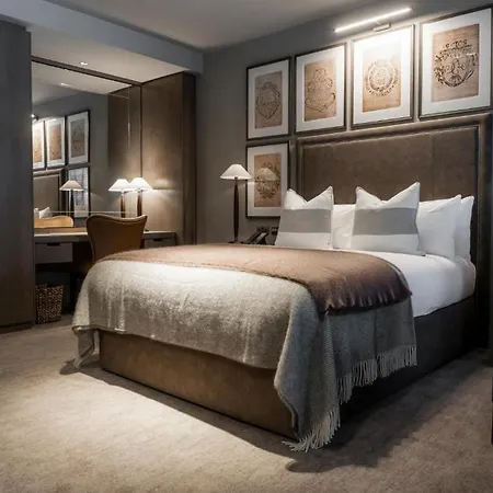 Dakota 4* Manchester