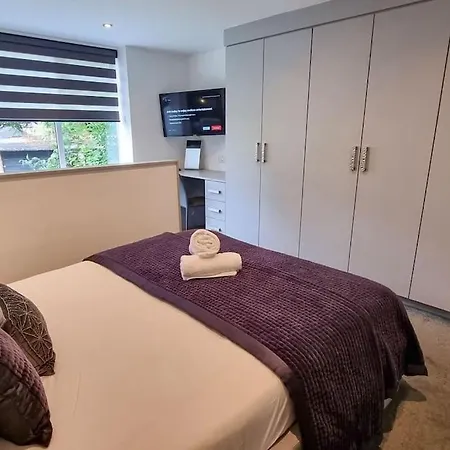 Beautiful Close To Centre Apartament *