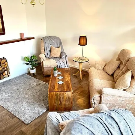 アパート Spacious 3 Bedroom House - Sleeps 5 マンチェスター