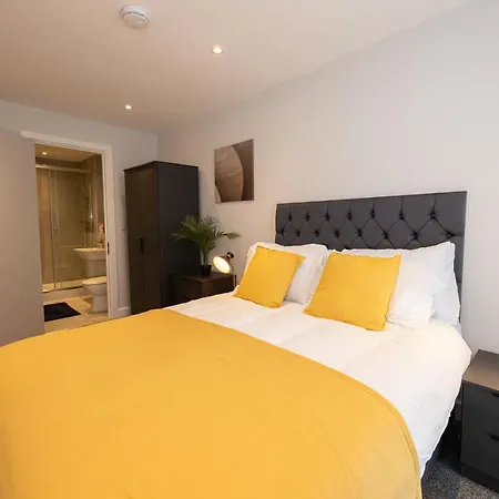 Contemporary 3 Bedrooms