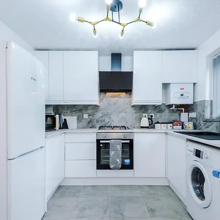 Apartment Cozy Away From In Manchester. Manchester