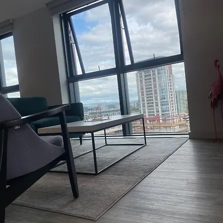 Luxury 2 Bedroom Waterside View Greater Apartman *