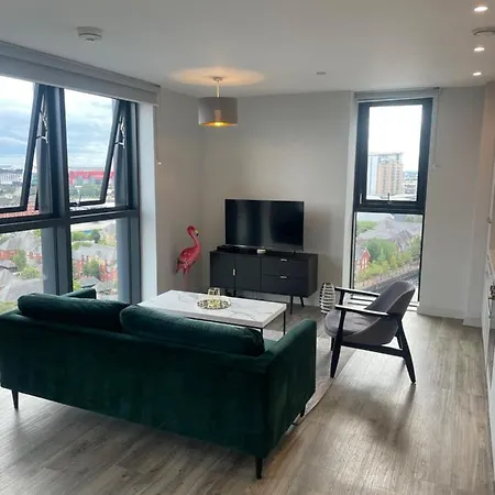 Luxury 2 Bedroom Waterside View Greater