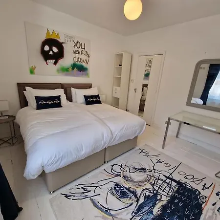 Unique Centre Villa