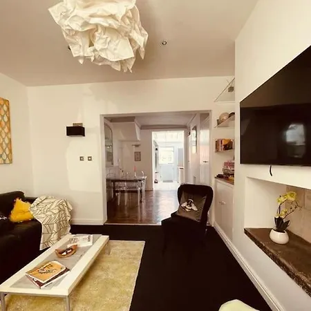 Unique Centre Villa *