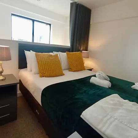 Lovely 1 Bedroom Duplex In *