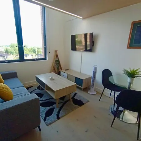 1 Bedroom Duplex In Apartment *