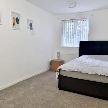 Entire House On The Famous Curry Mile, Wilmslow Road * Manchester