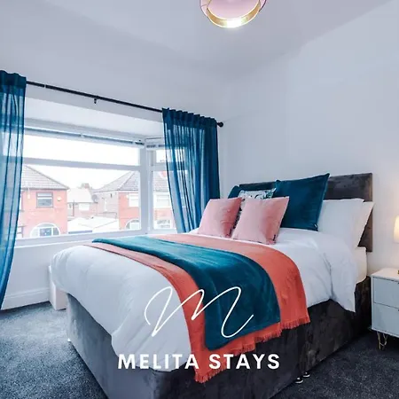 Hotel Stylish 3 Bedroom With Parking And Large Garden, Manchester