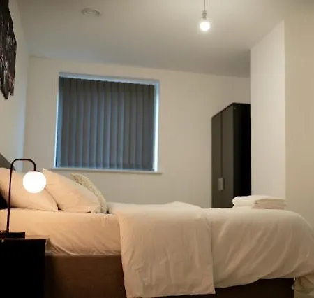 Apartment Stunning 2bedroom *