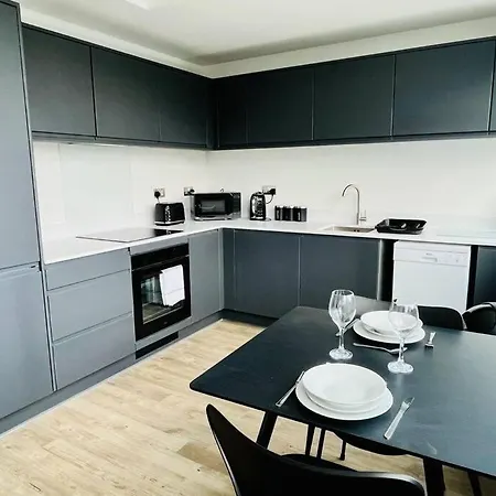 Lovely 1 Bed In Old Trafford Manchester