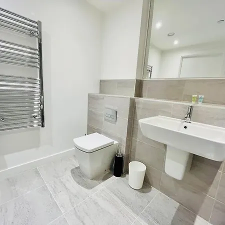 Lovely 1 Bed In Old Trafford Apartment Manchester