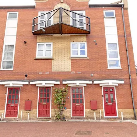 Cosy 1 Bed Flat Near Centre