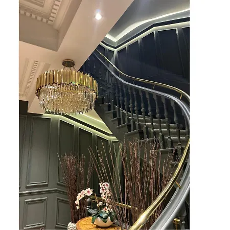 Bella Ruiz Penthouse In Centre