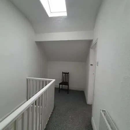 Quirky And Spacious 4 Bed Victorian House *