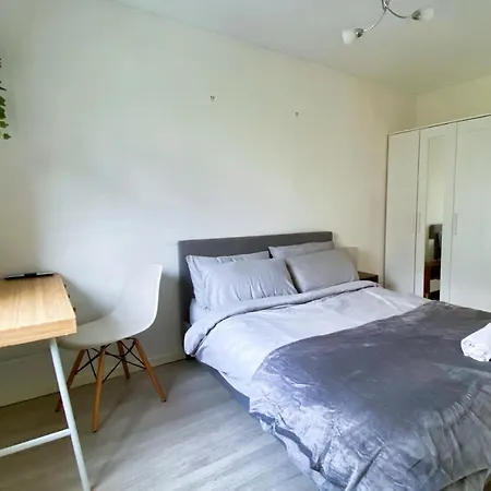 Modern Home, Beautiful Spacious Garden, Centre Netflix * Manchester