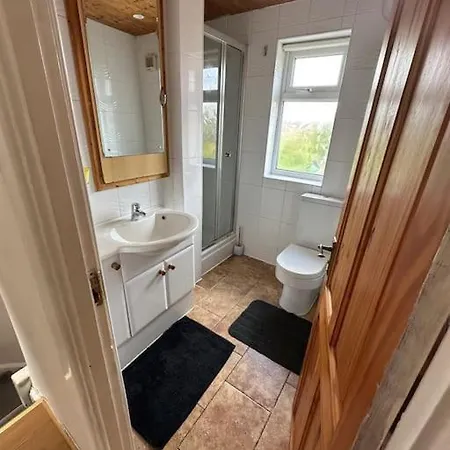 4 Bedroom Luxury - Knights Living *