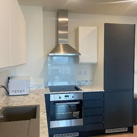 Luxurious 2bedroom At The Centre With Great Views *