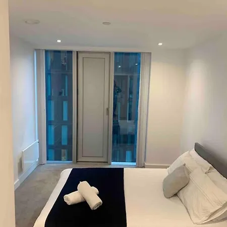 2 Bedroom - Deansgate Sq * Manchester