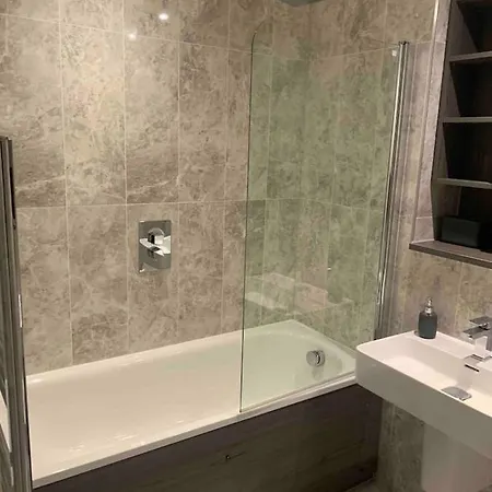 2 Bedroom - Deansgate Sq
