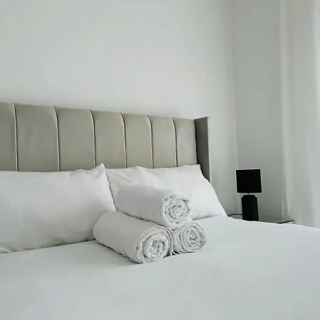 Homestay Stylish New Built Double Bed Manchester