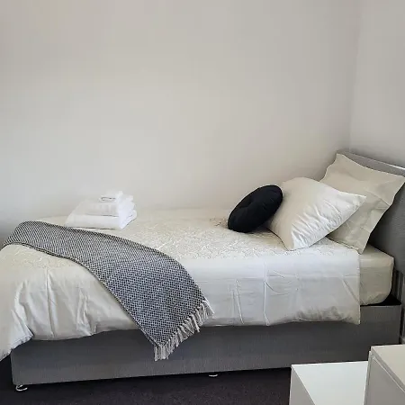 アパート Spacious & Cosy In *