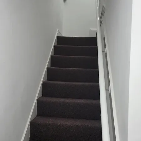 Διαμέρισμα Spacious & Cosy In