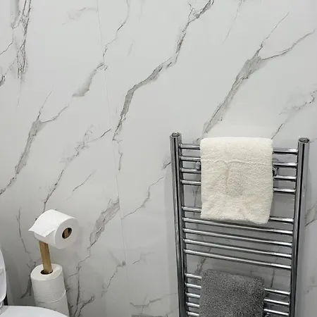 Spacious & Cosy In *