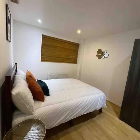 Unique Flat In Express Building Apartment Manchester