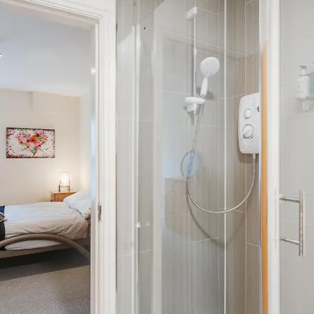Brimmond Homes - Nr To Univ, Hospitals, O2 Apollo, Plab & 7 Mins To Centre - Stylish, Modern & Secure 2 Bed, 2 Bath With Allocated Free Parking * Mánchester