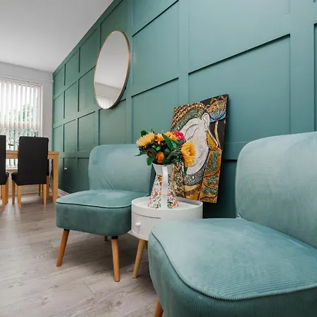 Brimmond Homes - Nr To Univ, Hospitals, O2 Apollo, Plab & 7 Mins To Centre - Stylish, Modern & Secure 2 Bed, 2 Bath With Allocated Free Parking *