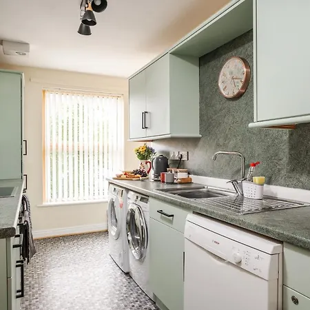 Brimmond Homes - Nr To Univ, Hospitals, O2 Apollo, Plab & 7 Mins To Centre - Stylish, Modern & Secure 2 Bed, 2 Bath With Allocated Free Parking * مانشستر