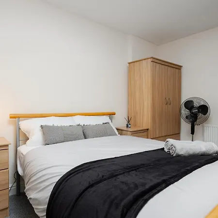 Apartamento Brimmond Homes - Nr To Univ, Hospitals, O2 Apollo, Plab & 7 Mins To Centre - Stylish, Modern & Secure 2 Bed, 2 Bath With Allocated Free Parking *