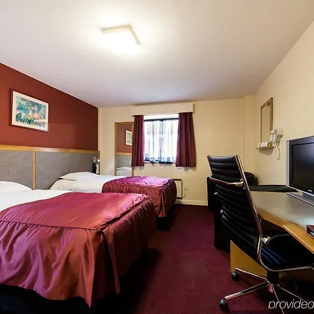 Pendulum Hotel