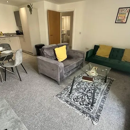 Apartment Beautiful 2 Bedroom *