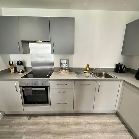 Apartment Beautiful 2 Bedroom Manchester