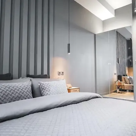 Immaculate 1-bed In