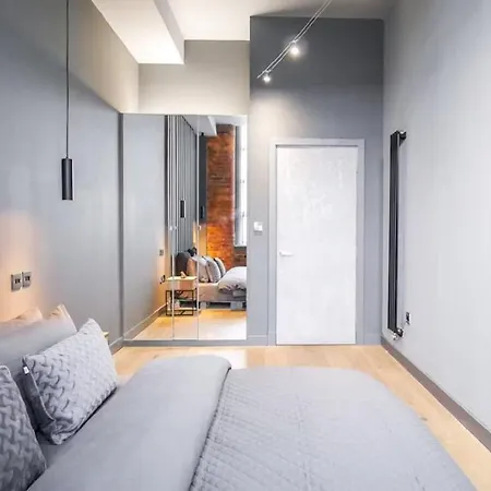 1-bed Loft - Free Parking 公寓 *