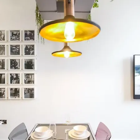 1-bed Loft - Free Parking 公寓 *