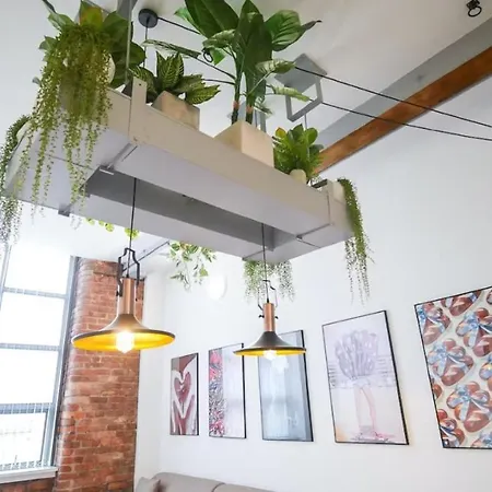 1-bed Loft - Free Parking 曼彻斯特