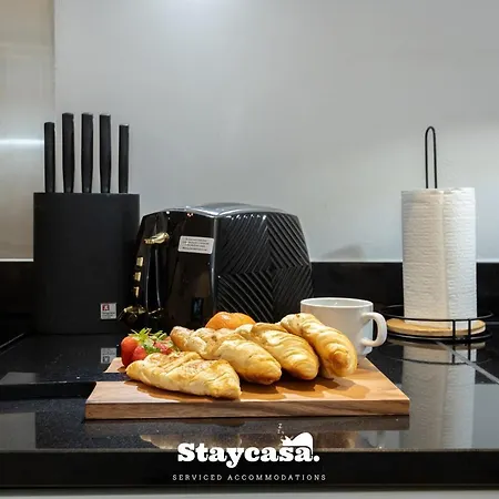 Sunset Haven With Balcony And Free Parking *