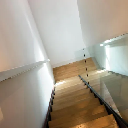 Upside Down Townhouse Near Media Uk 맨체스터