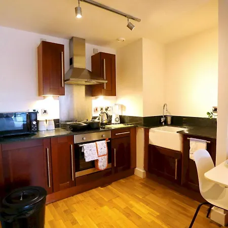 Pass The Keys Bohemian Ancoats With Balcony Apartment